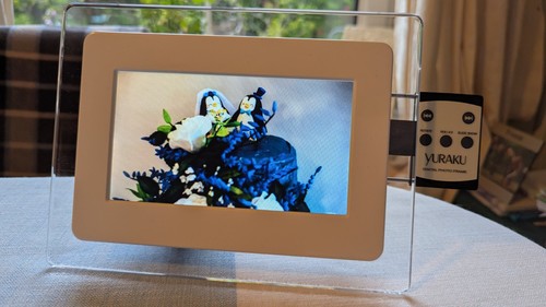 Yuraku digital photo frame - yuraku,